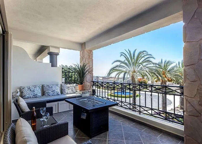 Ventanas With Pool